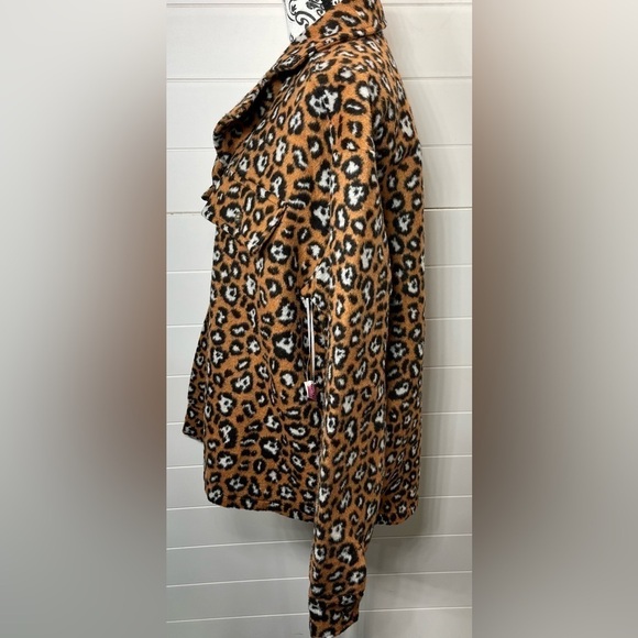 Simply Southern Shacket Womens XL Leopard Print Fuzzy Pockets Poly Versatile - Picture 7 of 15